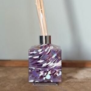 Reed Diffuser Square in Violet & White